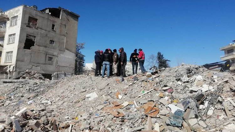 Adıyaman: Deprem enkazından cephanelik çıktı