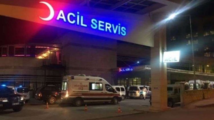 Antep'te devrilen otomobildeki 1 kişi öldü, 3 kişi yaralandı