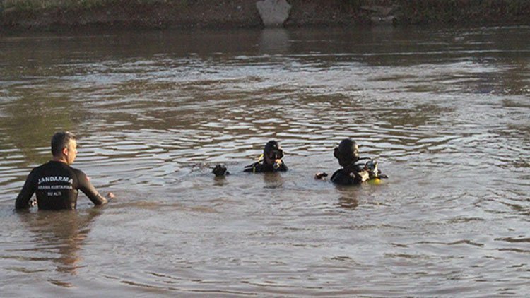 Dicle Nehri'ne giren genç boğuldu