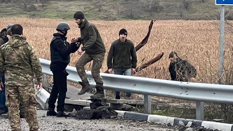 Ukrayna ve Rusya arasında esir değişimi yapıldı