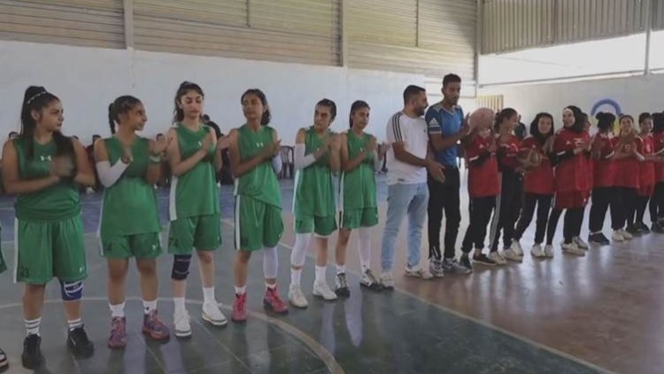 Rojava’da ilk kez kadın basketbol takımları arasında müsabaka