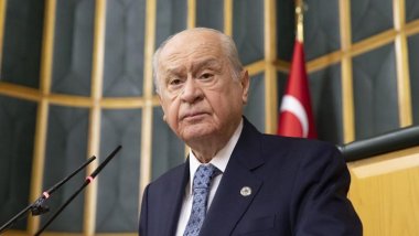 Bahçeli'nin Kürd Sorununa Değinmeden Başlattığı Süreç Dargınların Barışması İçin yapılan 'Herkes Yanındakine Sarılsın' Partisi Benziyor